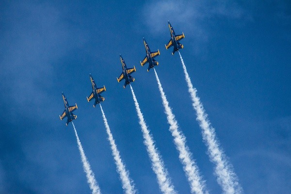 5-plane air show formation